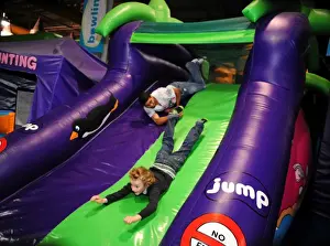 Bristol City First Team: 09-10 Season Holiday Cheer at Jump - City Redz Christmas Party