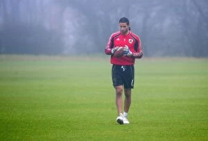 Images Dated 13th January 2011: Bristol City First Team: Gearing Up for Season 10-11 - January 13, 2011 Training Session