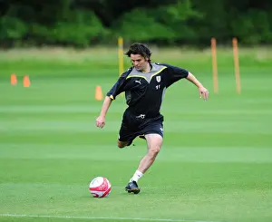 Framed Print : Bristol City First Team: Pre-Season Training 09-10 - Gearing Up for the New Season Framed Print : Bristol City First Team: Pre-Season Training 09-10 - Gearing Up for the New Season