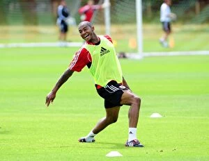 Images Dated 2nd July 2010: Bristol City First Team: Pre-Season Training - Gearing Up for Season 10-11