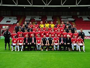 Team Photo Collection: Bristol City First Team: United Front - 2010-11 Season