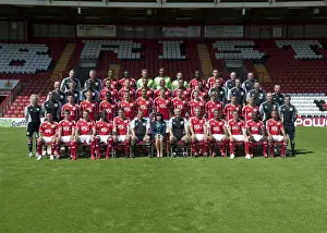 Framed Print : Bristol City First Team: United in Blue (2011-2012) - Season 11-12 Team Photo