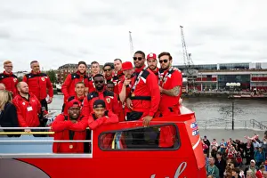 Bristol City Celebration Tour Prints: Bristol City Football Club: Champions Triumphant Parade at Lloyds Amphitheatre