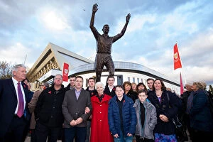 Images Dated 5th November 2016: Bristol City Legends: Unveiling of John Atyeo Statue vs Brighton & Hove Albion