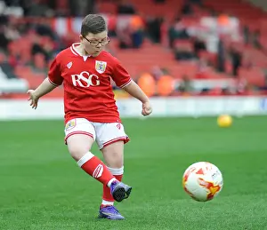 Middlesbrough Prints: Bristol City Mascots Gearing Up: Bristol City vs Middlesbrough, Sky Bet Championship