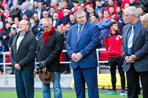 Images Dated 22nd October 2016: Bristol City Pays Tribute: Former Players and Gerry Gow's Family Honor His Memory During Minutes
