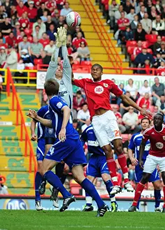 Bristol City Soaring High: A Championship Battle Against Ipswich Town (16-04-2011)