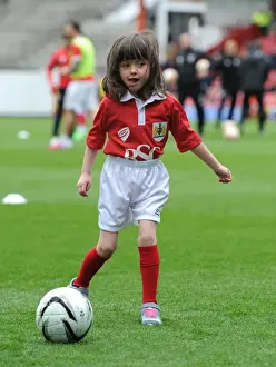 Bristol City vs Barnsley: Mascot at Ashton Gate - Sky Bet League One Clash (28 March 2015)