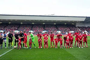 Bristol City vs. Blackburn Rovers Championship Showdown: Mascot Face-Off