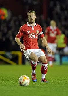 Bristol City vs Bradford City: Wade Elliott in Action at Ashton Gate, 2014