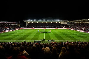 Images Dated 5th November 2016: Bristol City vs Brighton & Hove Albion: Remembrance Day Tribute - Minutes Silence for Fallen