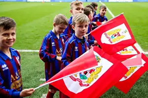 Bristol City vs Burton Albion: Half Time Flagbearers at Ashton Gate, Sky Bet EFL Championship (04/03/2017)