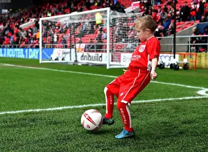 Bristol City vs Burton Albion: Mascot at Ashton Gate - Sky Bet Championship Match
