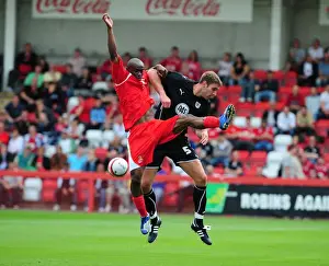 Framed Print : Bristol City vs. Cheltenham Town: 09-10 Pre-Season Friendly Framed Print : Bristol City vs. Cheltenham Town: 09-10 Pre-Season Friendly