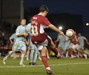 Framed Print : Bristol City vs Colchester United: Lee Johnson in Action