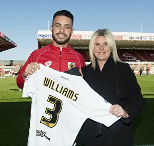 Bristol City vs Coventry City: Derrick Williams in Action at Ashton Gate, 2015