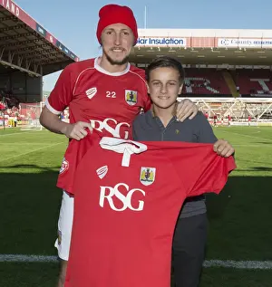 Bristol City vs Coventry City: Luke Ayling in Action at Ashton Gate, 2015