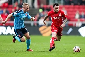 Images Dated 7th January 2017: Bristol City vs Fleetwood Town: Lee Tomlin's FA Cup Action at Ashton Gate