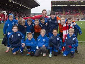 Gillingham Prints: Bristol City vs Gillingham: Intense Football Action at Ashton Gate - 14/03/2015