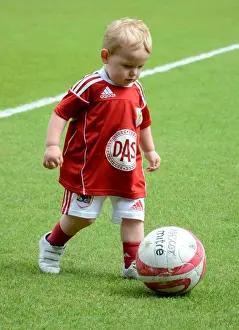 Bristol City vs Hull City: 2010-11 Football Showdown - Season 10-11