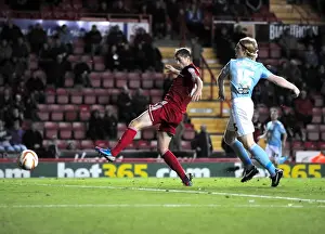 Framed Print : Bristol City vs Hull City: Steven Davies Misses a Key Header Framed Print : Bristol City vs Hull City: Steven Davies Misses a Key Header