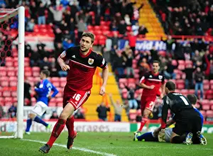 Framed Print : Bristol City vs Ipswich Town: Steven Davies Scores the Equalizer in Championship Match, January 2013 Framed Print : Bristol City vs Ipswich Town: Steven Davies Scores the Equalizer in Championship Match, January 2013