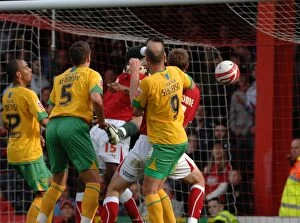 Bristol City V Norwich City Collection: Bristol City vs. Norwich City: A Clash of Football Titans (Season 08-09)