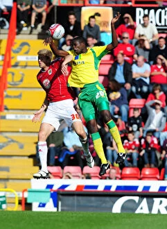 Images Dated 2nd October 2010: Bristol City vs Norwich City: A Clash of Football Titans (Season 10-11)