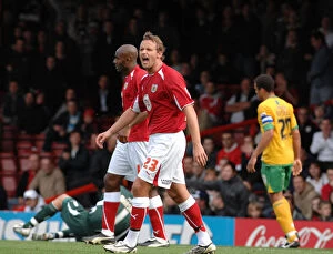 Images Dated 18th October 2008: Bristol City vs. Norwich City: A Football Rivalry - Season 8-9
