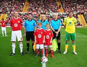 Images Dated 2nd October 2010: Bristol City vs. Norwich City: A Football Rivalry - Season 10-11