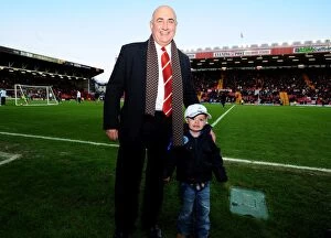 Images Dated 17th December 2011: Bristol City vs Nottingham Forest: A Football Rivalry - Season 11-12