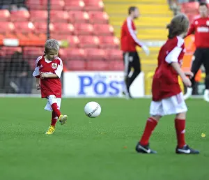 Bristol City V Oldham Athletic Prints: Bristol City vs Oldham Athletic: A Fierce Rivalry in Sky Bet League One - November 2013 (Ashton Gate)