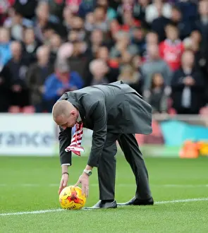 Bristol City vs Oldham Athletic: A Football Rivalry at Ashton Gate, November 2014