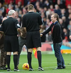 Bristol City vs Oldham Athletic: A Football Rivalry in Sky Bet League One at Ashton Gate - November 2014