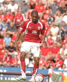 Images Dated 11th August 2007: Bristol City vs. QPR: Marvin Elliott in Action