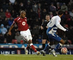 Images Dated 2nd November 2008: Bristol City vs Reading: 08-09 Season - A Clash of Football Powers
