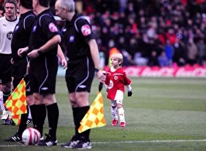 Images Dated 19th December 2009: Bristol City vs. Reading: A Clash of Football Talents - 09-10 Season