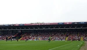 Images Dated 6th September 2014: Bristol City vs Scunthorpe United: A Sky Bet League One Battle at Ashton Gate, September 2014