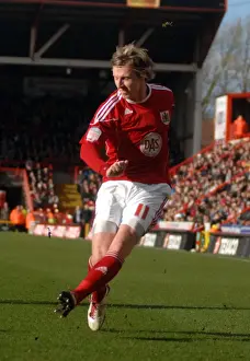 Bristol City vs Scunthorpe United: 2010-11 Season Showdown