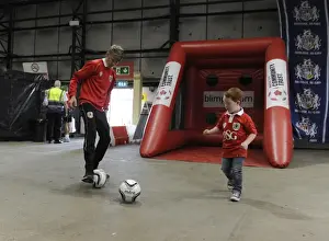 Bristol City vs Scunthorpe United: A Football Rivalry in Sky Bet League One - September 6, 2014 - Ashton Gate