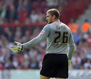Bristol City vs Scunthorpe United: Robert Olejnik Focused at Ashton Gate