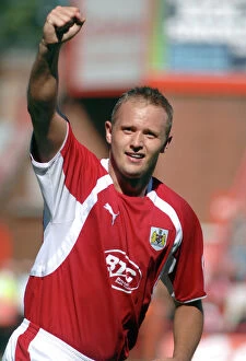 Images Dated 25th August 2007: Bristol City vs Scunthorpe Utd: Lee Trundle's Thrilling Action