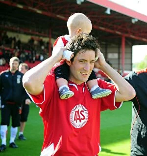 Images Dated 25th April 2009: Bristol City vs Sheffield Wednesday: A Football Rivalry from the 08-09 Season