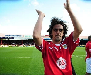 Images Dated 25th April 2009: Bristol City vs. Sheffield Wednesday: Clash of the Championship Titans (08-09)