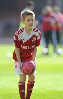 Bristol City V Swindon Town Prints: Bristol City vs Swindon Town: League One Football Match at Ashton Gate