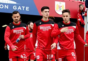 Bristol City: Wright, O'Dowda, Brownhill in Action against Queens Park Rangers, Sky Bet Championship, Ashton Gate