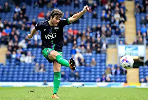 Bristol City's Adam Matthews in Action against Blackburn Rovers (23.04.2016)