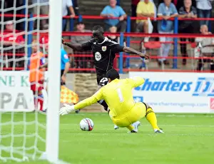 Framed Print : Bristol Citys Albert Adomah is denied by Aldershot keeper Jamie Young Framed Print : Bristol Citys Albert Adomah is denied by Aldershot keeper Jamie Young