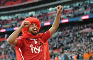 Framed Print : Bristol City's Derrick Williams Celebrates Johnstone Paint Trophy Victory at Wembley