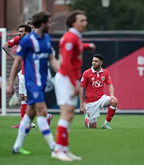 Gillingham Prints: Bristol City's Derrick Williams Suffers Injury in Sky Bet League One Clash Against Gillingham